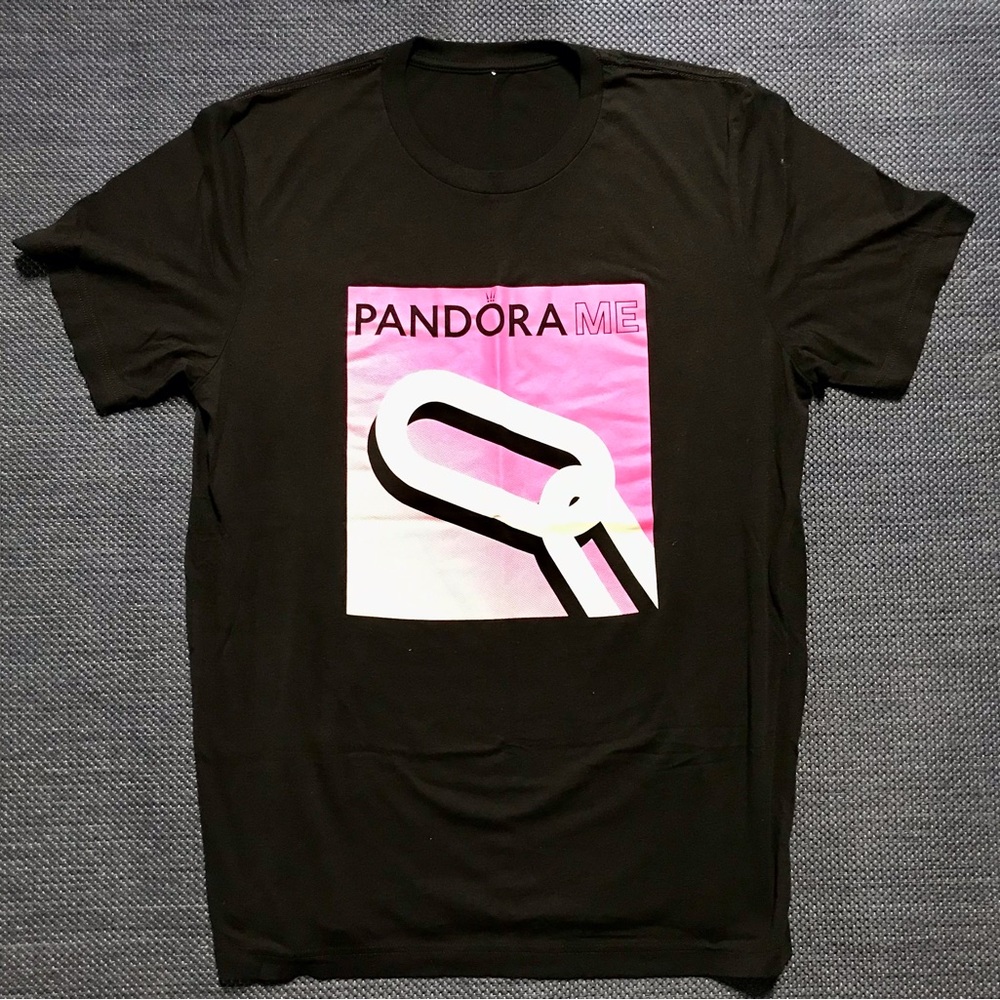 Pandora Jewelry Limited edition Collectors T-shirt. Size Large Unisex. Worn Once